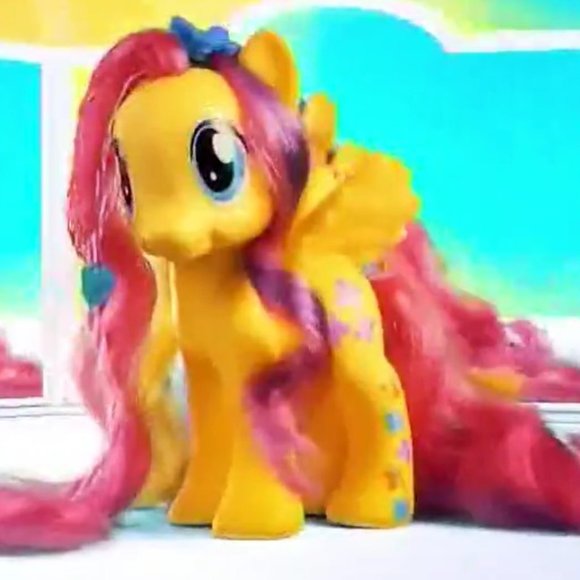 My Little Pony Friendship is Magic Fluttershy Rainbow Power Super Long Hair - Picture 1 of 3